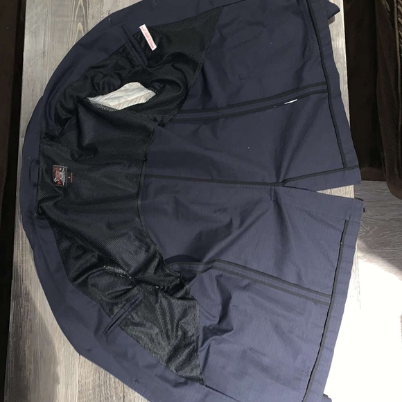 Lightweight Sport Jacket - Picture 2 of 5